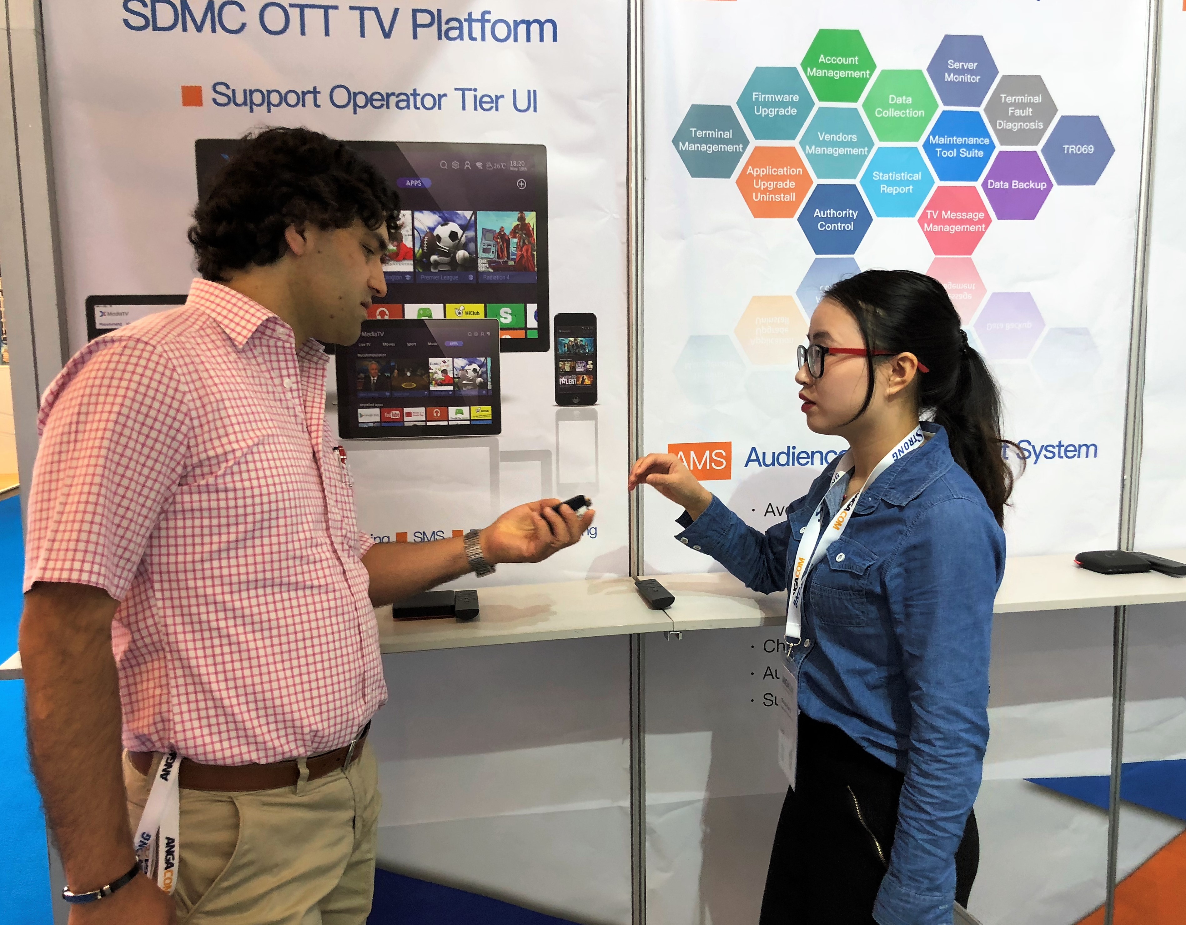 ANGACOM展会 88858cc永利官网立异产品轮替亮相